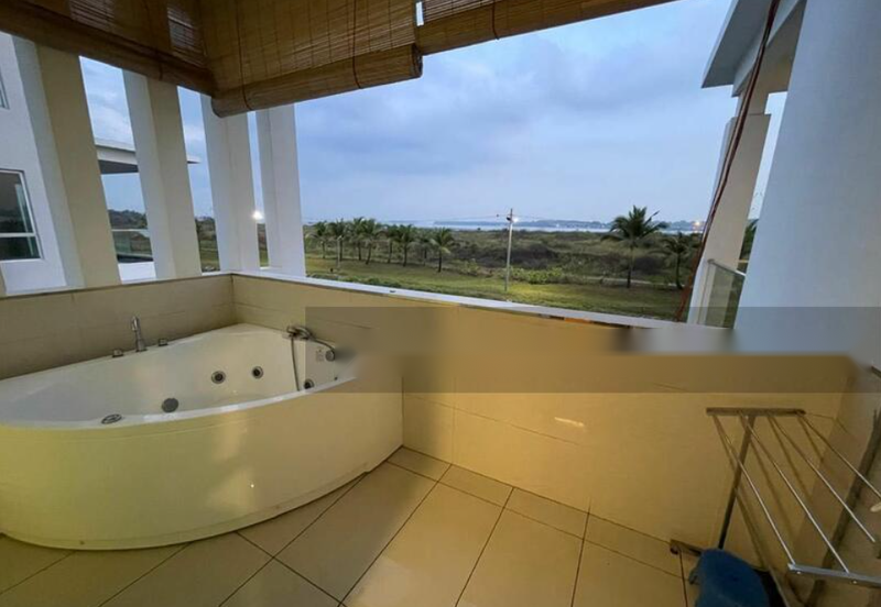 Isola Villa @ Senibong Cove