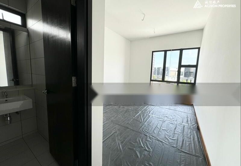 Isola Coast @ Senibong Cove