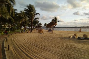 Baypoint @ Country Garden Danga Bay