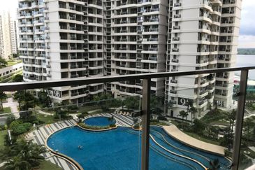 Royal Strand @ Country Garden Danga Bay