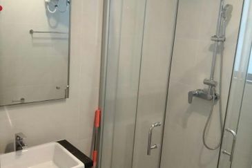 Baypoint @ Country Garden Danga Bay