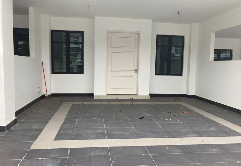 Cradleton @ Eco Majestic