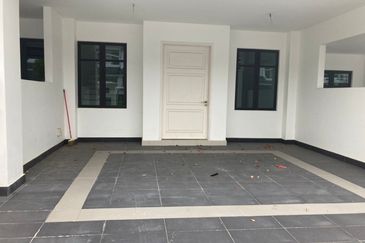 Cradleton @ Eco Majestic