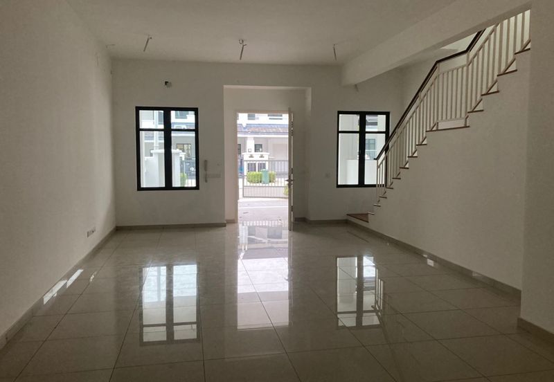 Cradleton @ Eco Majestic