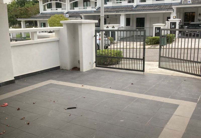 Cradleton @ Eco Majestic