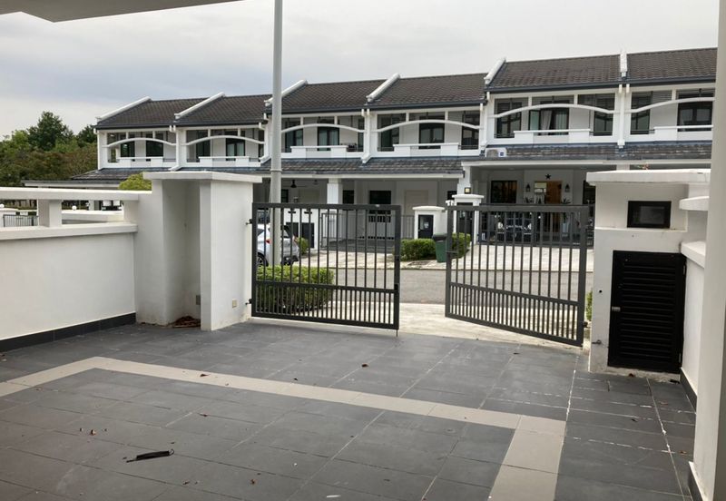 Cradleton @ Eco Majestic