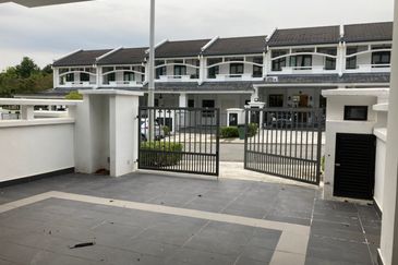 Cradleton @ Eco Majestic