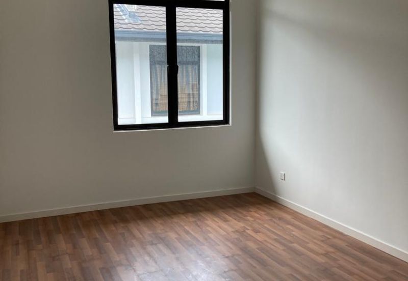 Cradleton @ Eco Majestic