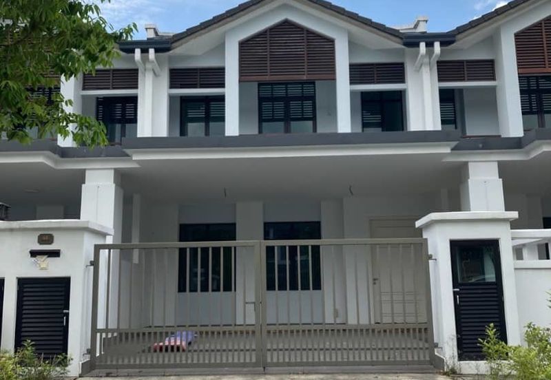 Cradleton @ Eco Majestic