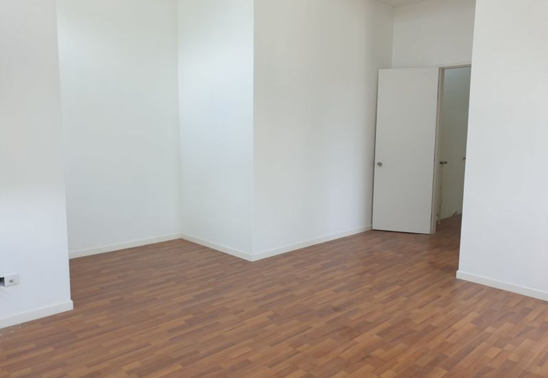 Tenderfields @ Eco Majestic