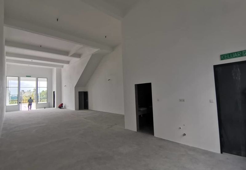 Ivoris @ Eco Majestic