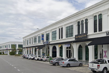 Ivoris @ Eco Majestic