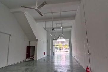 Ivoris @ Eco Majestic