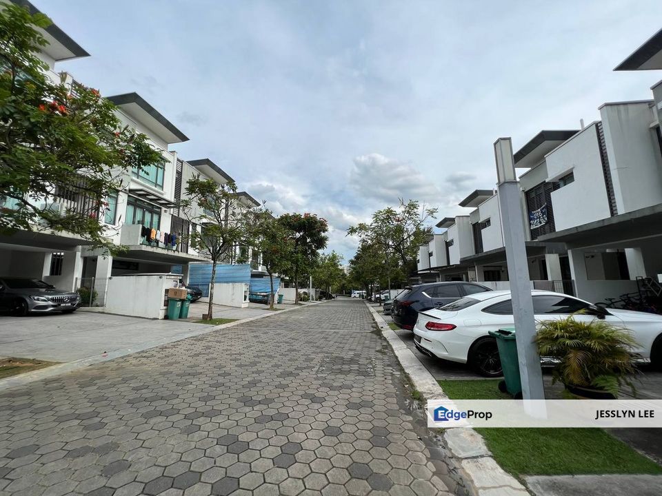 Sunway Montana Taman Melawati, Kuala Lumpur  3 Storey Superlink, Kuala Lumpur, Taman Melawati