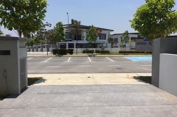 Parkfield Residences, Tropicana Heights