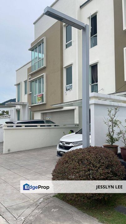 3 Storey Courtyard Villa House with Private Lift & swimming pool @ Contours Melawati KL  , Selangor, Taman Melawati