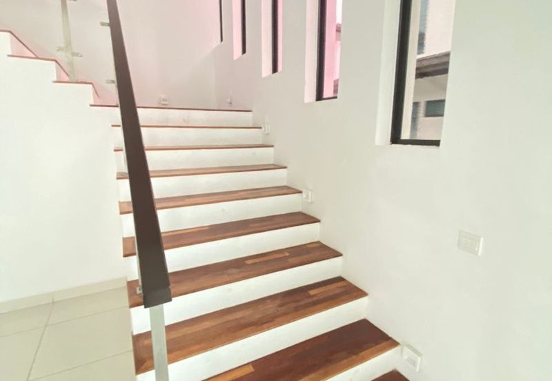 Tenderfields @ Eco Majestic