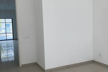 Cradleton @ Eco Majestic