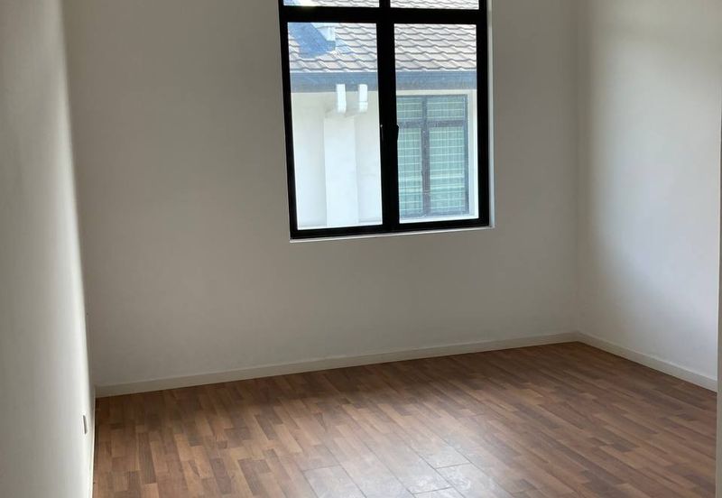 Cradleton @ Eco Majestic