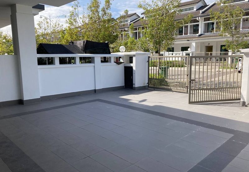 Cradleton @ Eco Majestic