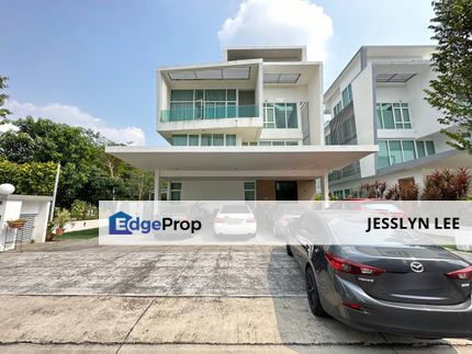 Renovated 3.5 Storey Bungalow Aspen Garden Residence Cyberjaya  , Selangor, Cyberjaya