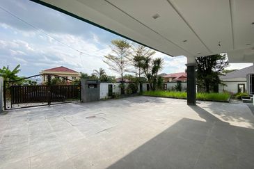 Impian Golf & Country Club