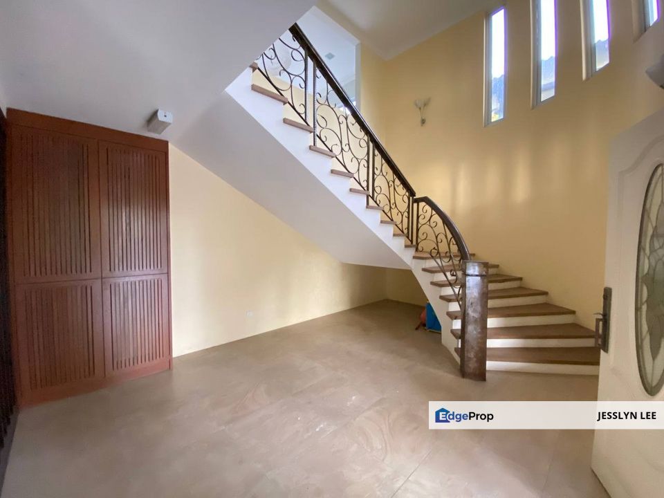 Triple Storey Bungalow Impian Golf & Country Club Saujana Impian Kajang, Selangor, Kajang