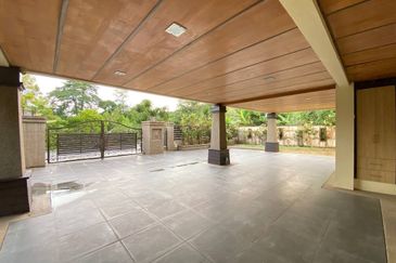 Impian Golf & Country Club