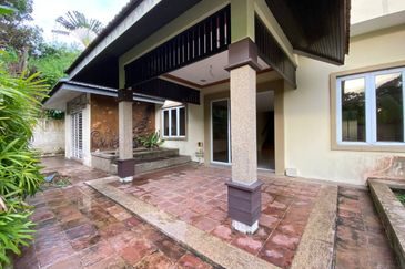 Impian Golf & Country Club