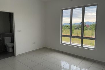 Azolla @ Setia EcoHill 2