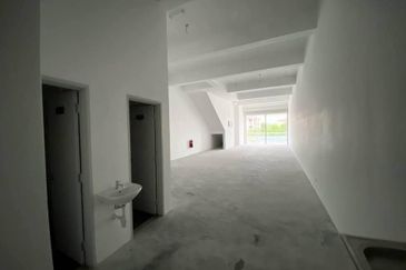 3 Storeys Shoplot [GROUND FLOOR] Avenue 3, Medan Puteri @ Bandar Tasik Puteri, Rawang, Selangor