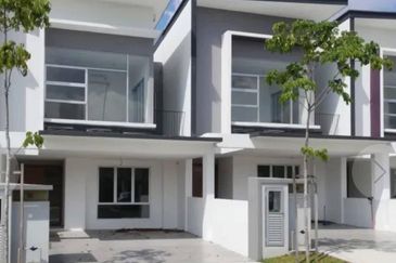 Parkfield Residences, Tropicana Heights