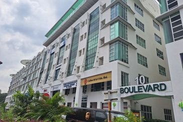 10 Boulevard