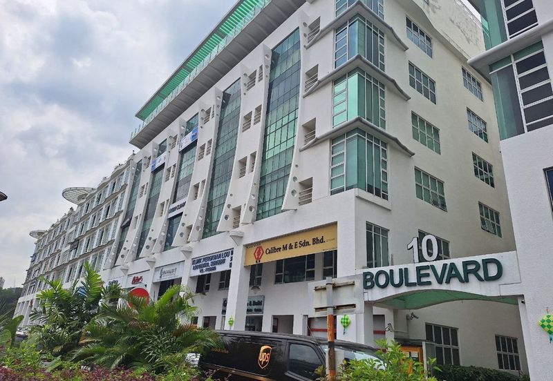 10 Boulevard