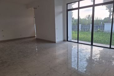 Tenderfields @ Eco Majestic