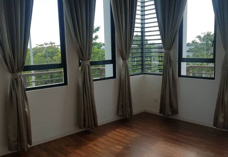 Tenderfields @ Eco Majestic