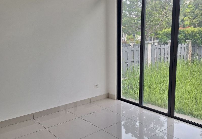 Tenderfields @ Eco Majestic