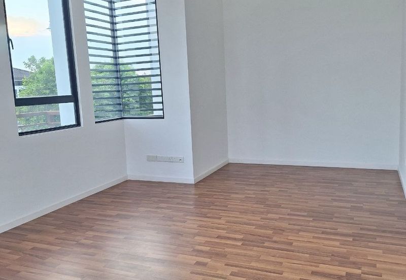 Tenderfields @ Eco Majestic