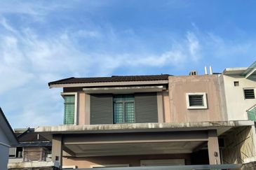 For Sale Semi D Taman Bukit Jelutong Mantin, N9  