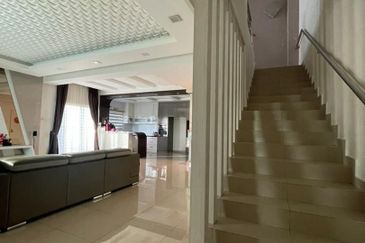 For Sale Semi D Taman Bukit Jelutong Mantin, N9  