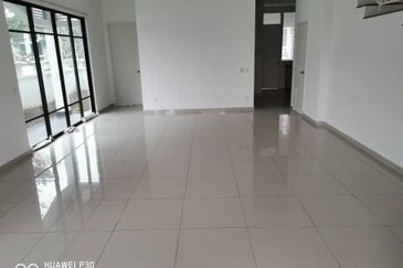 Cradleton @ Eco Majestic