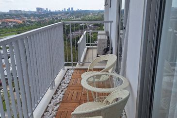 Jadite Suites @ Jade Hills