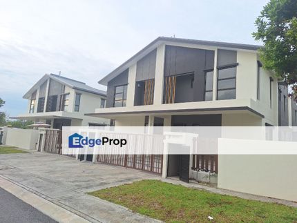 ECO MAJESTIC ,SEMENYIH ..CONDITION TIP TOP.., Selangor, Semenyih