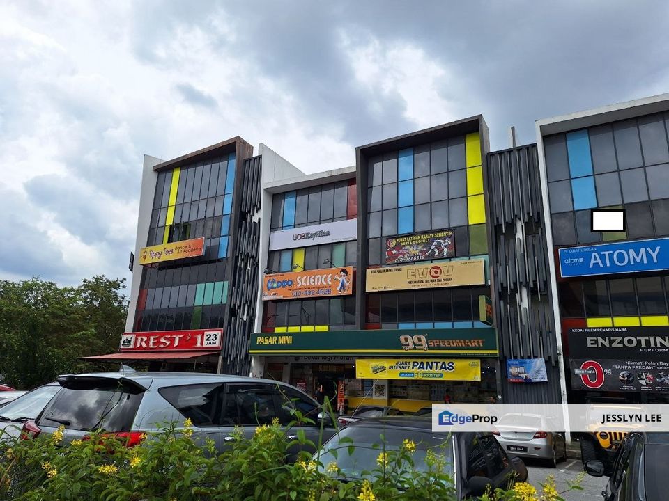 Setia  Ecohill  Taipan, Semenyih...Opposite Shopping mall, Selangor, Semenyih