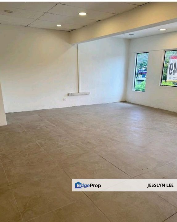 Bukit Sentosa, Rawang Facing main road, Selangor, Rawang