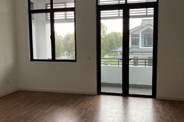 Cradleton @ Eco Majestic