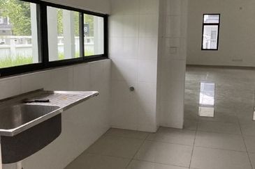 Cradleton @ Eco Majestic