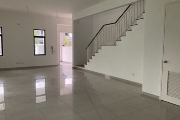 Cradleton @ Eco Majestic