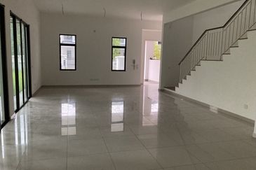 Cradleton @ Eco Majestic