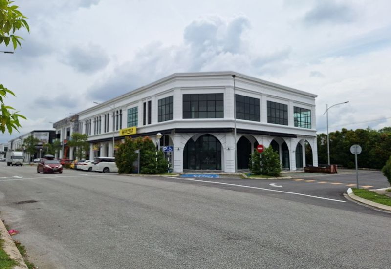 Ivoris @ Eco Majestic